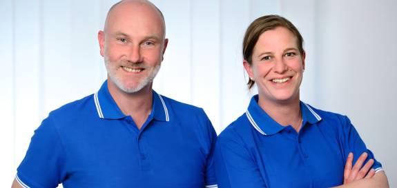 Teambild von Dr. Ilberg und Frau Sandmann